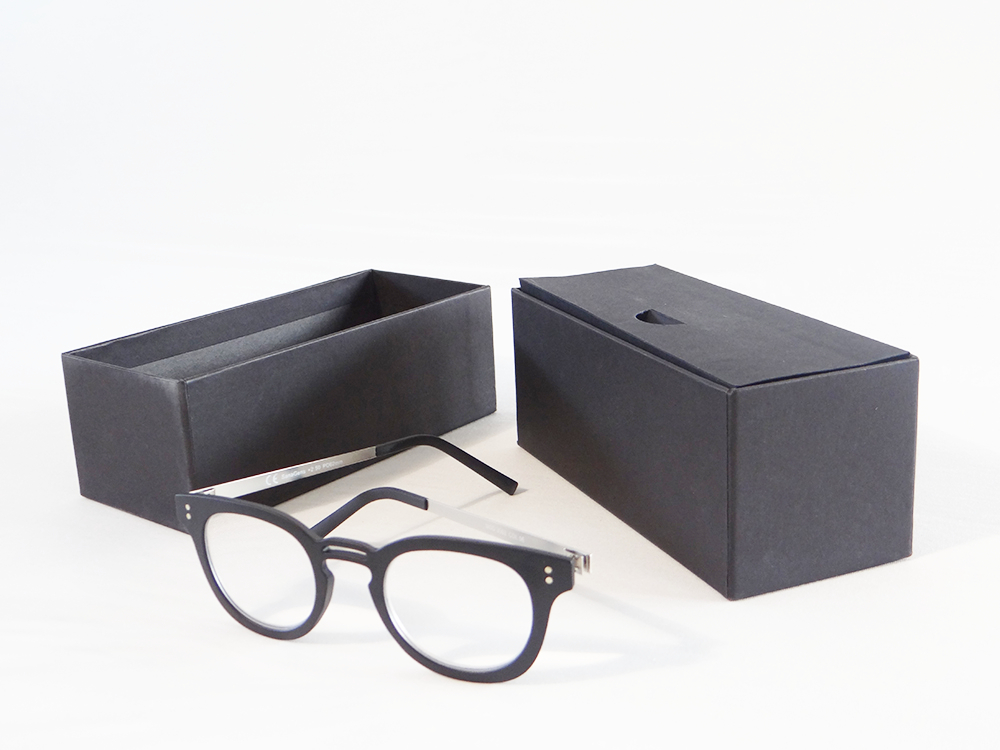 Scatola fondo coperchio nera con interni – Rebox